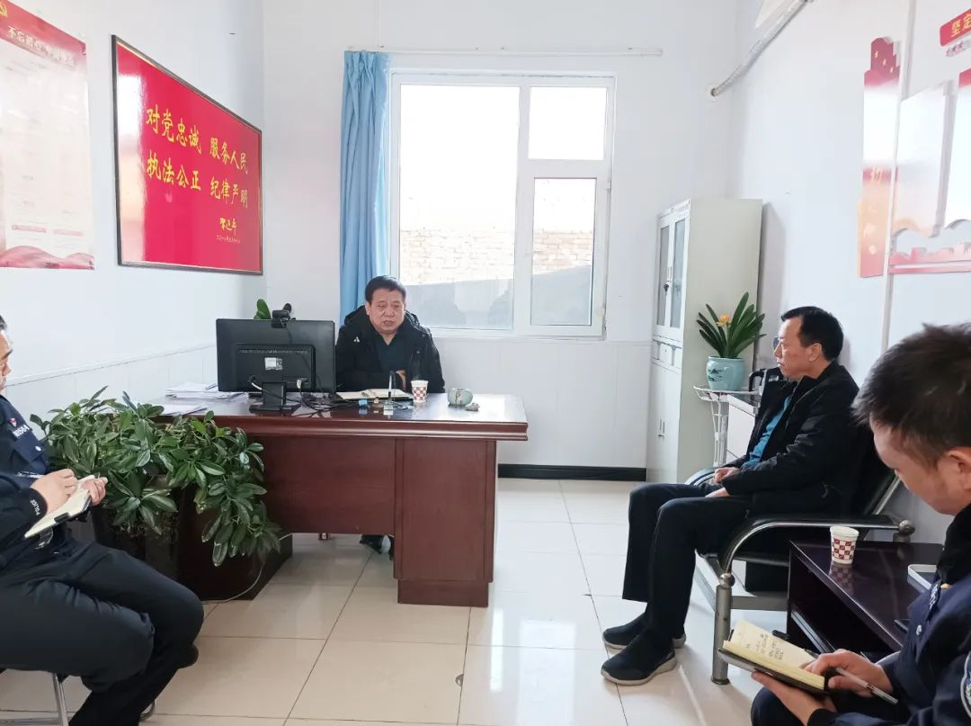 李建刚同志到派出所督导检查工作