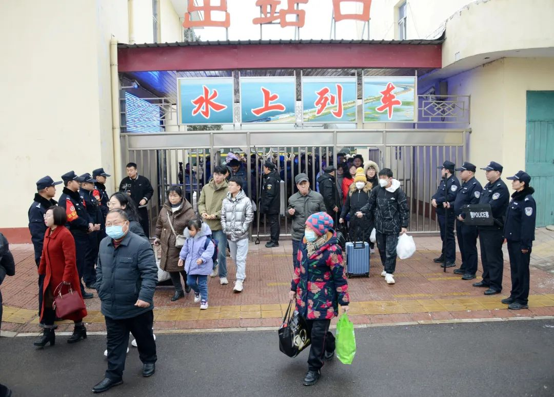 【新春走基层】省公安厅“新春走基层，媒体公安行”采访团深入永济公安开展集中采访活动