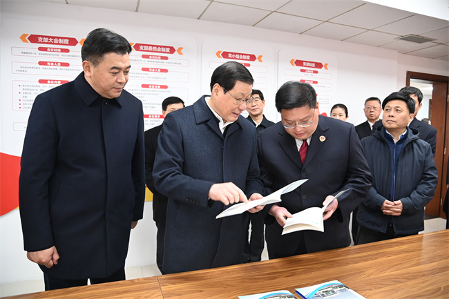 最高检调研组在山东检察机关调研并慰问基层检察人员