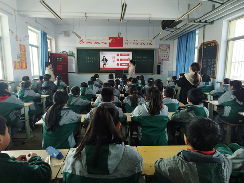 护航青春 讲好“禁毒第一课”