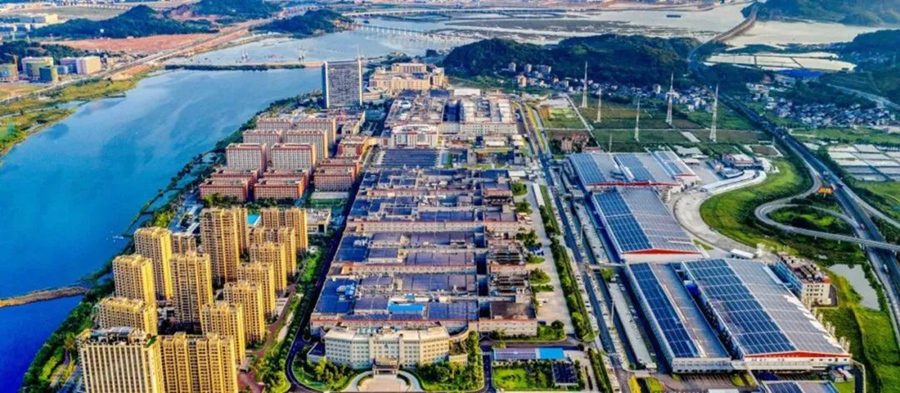 宁德锂电新能源景区。李民雄摄